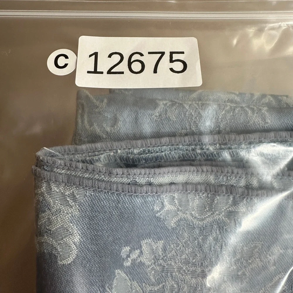 VTG Blue Damask Jacquard Floral‎ Scroll Fabric Tablecloth 48
